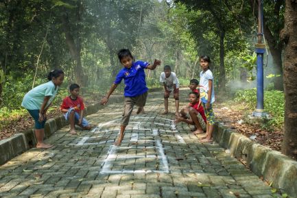 6 Permainan Tradisional Indonesia Timur Untuk Anak 